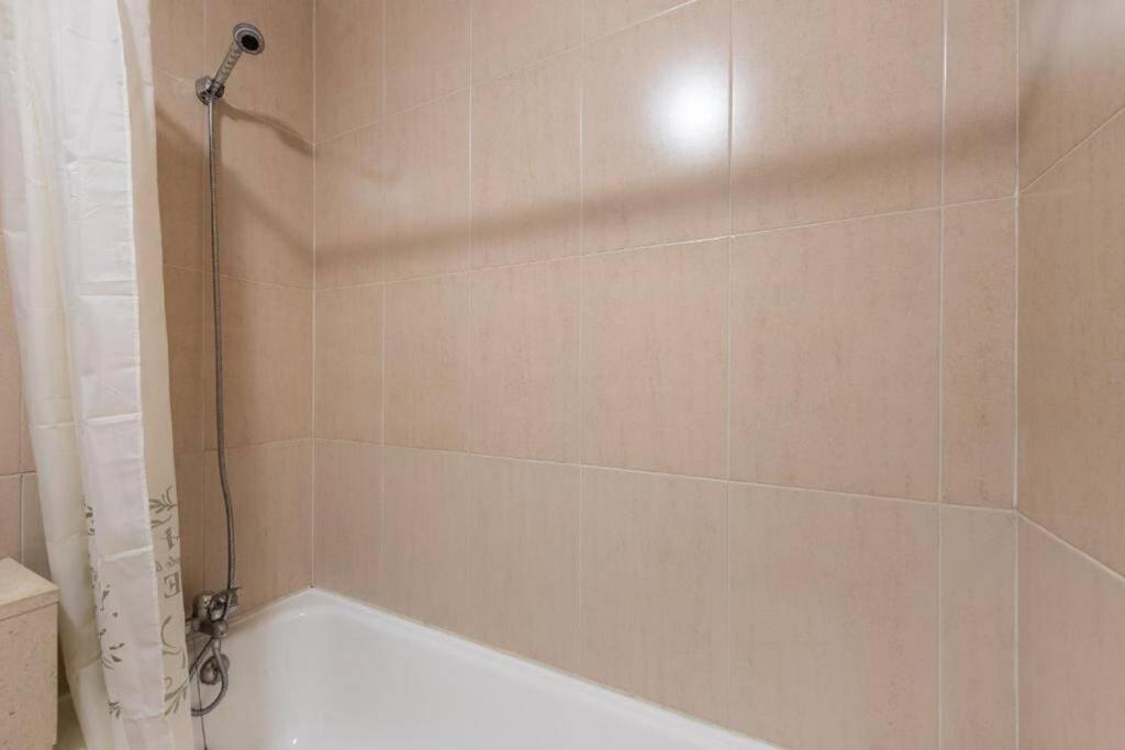Gaia House - Apartamento Inteiro Junto Ao Metro Вила Нова ди Гая Екстериор снимка